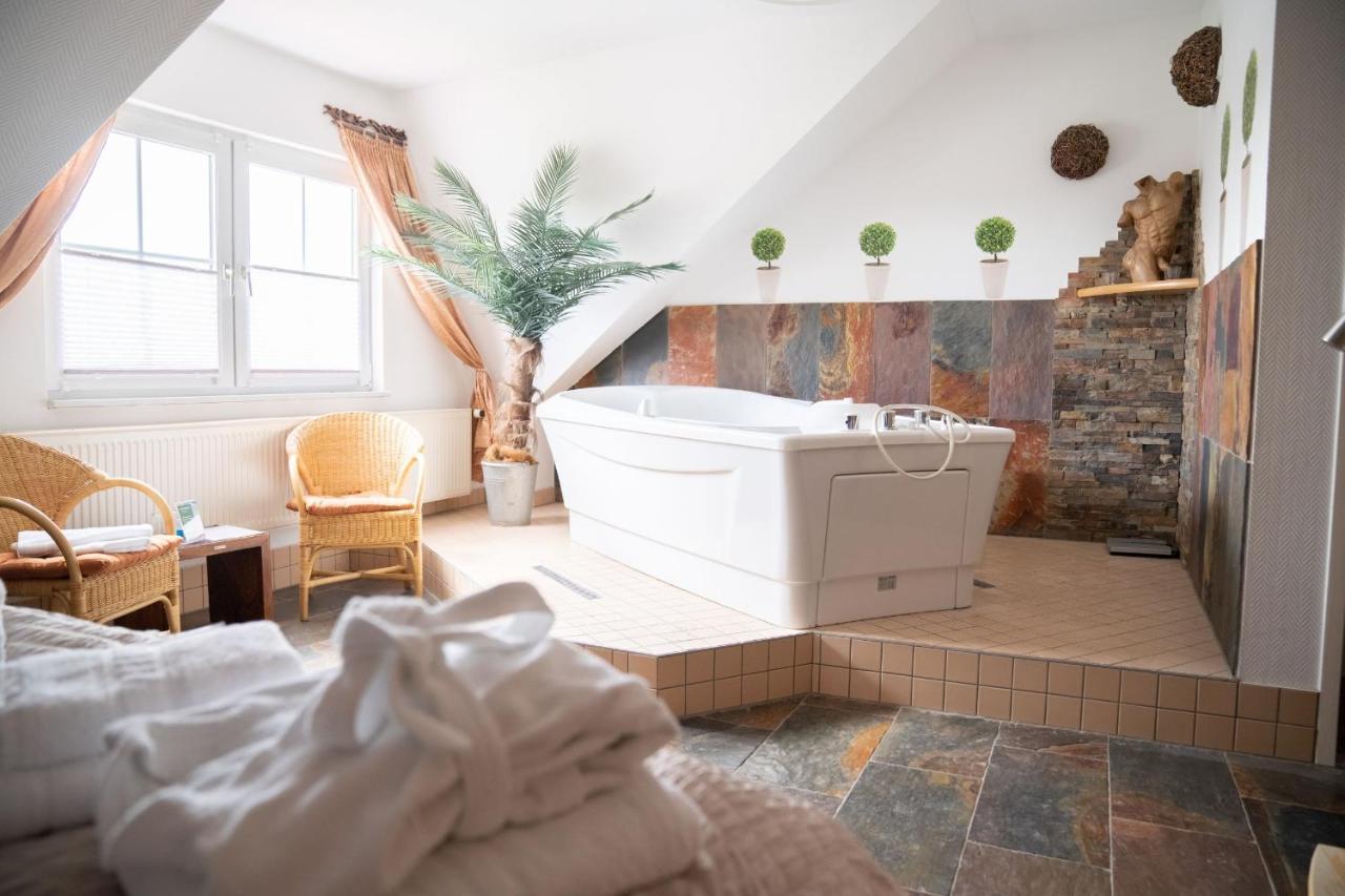 Hotel Am Uckersee Roepersdorf Екстер'єр фото
