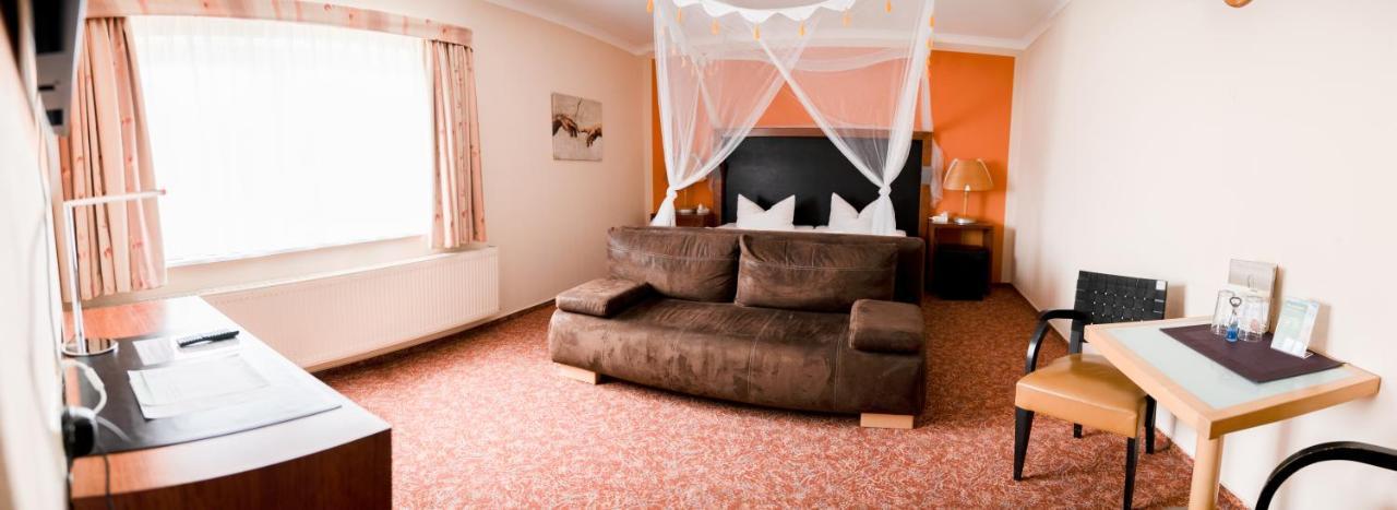 Hotel Am Uckersee Roepersdorf Екстер'єр фото
