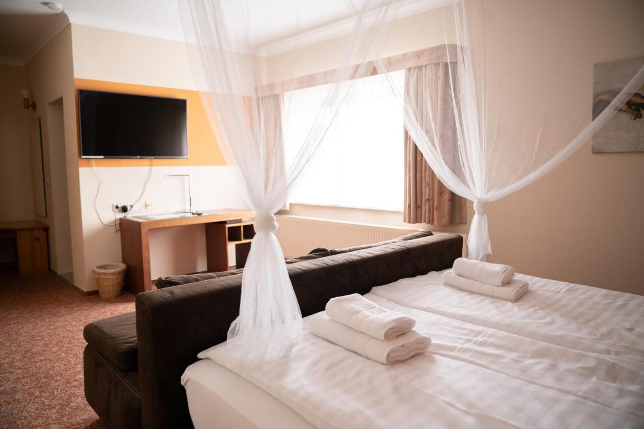 Hotel Am Uckersee Roepersdorf Екстер'єр фото