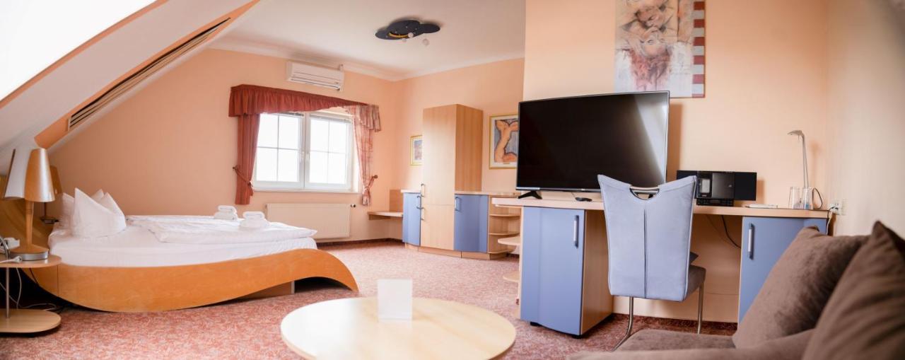 Hotel Am Uckersee Roepersdorf Екстер'єр фото